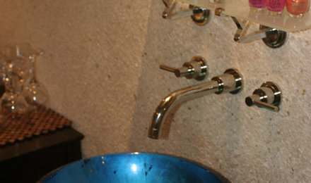 Sink_manicue_area