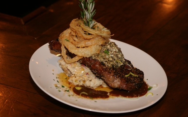Friends_company_food_038