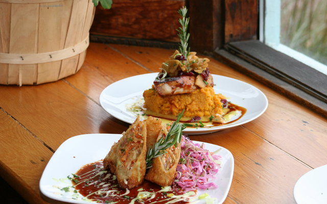 Friends_company_food_052