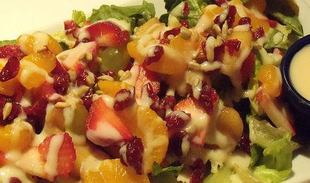 Strawberry_sunflower_salad