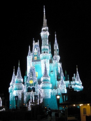 Disney_castle_xmas
