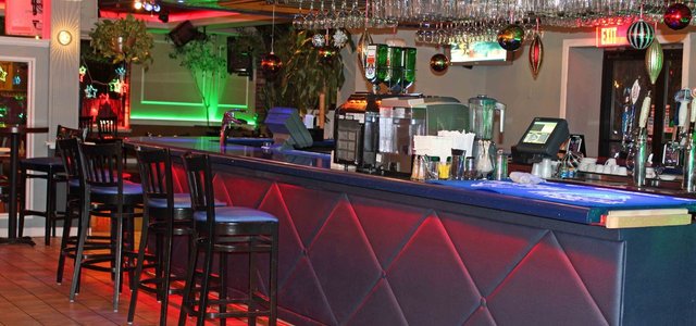 Laluna-bar-2