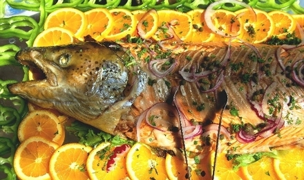 La_luna_buffet_salmon_094_600