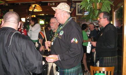 2009_parade_pix___duffy_s_with_the_emerald_society_band_006